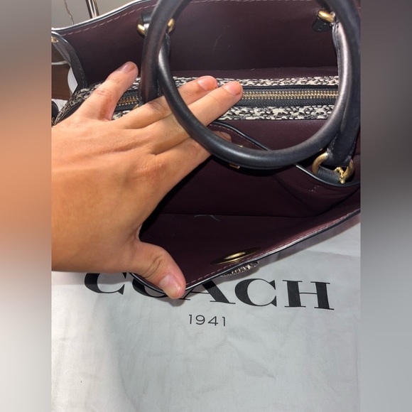 Black coach mason caryall - Picture 4 of 11